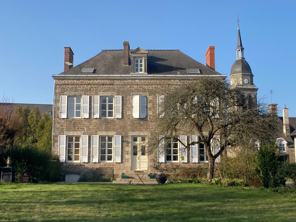 Maison D'Hotes La Doucelle Culture Et Bien-Etre Lignieres-Orgeres エクステリア 写真