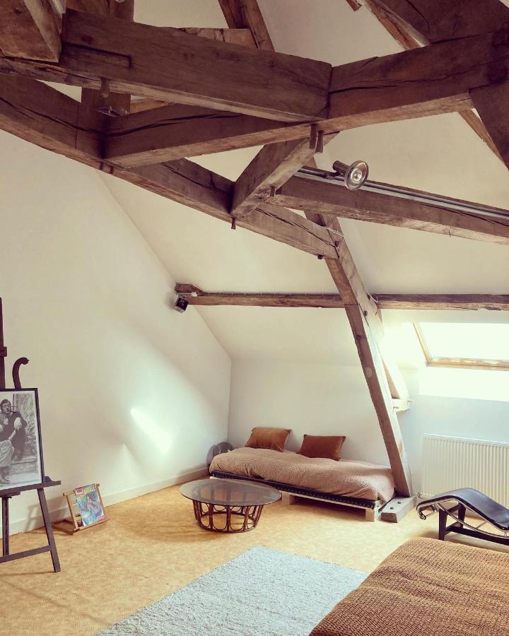 Maison D'Hotes La Doucelle Culture Et Bien-Etre Lignieres-Orgeres エクステリア 写真