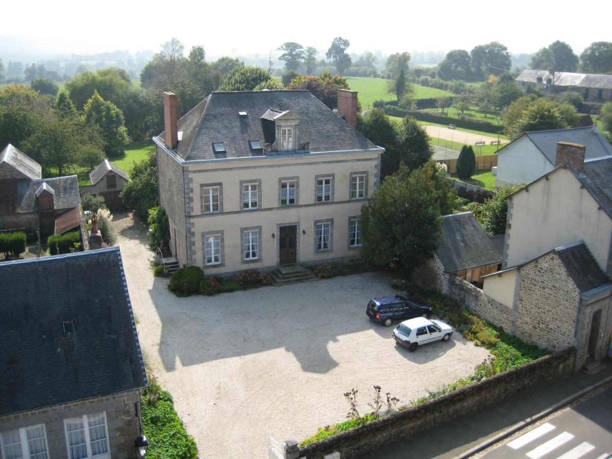 Maison D'Hotes La Doucelle Culture Et Bien-Etre Lignieres-Orgeres エクステリア 写真