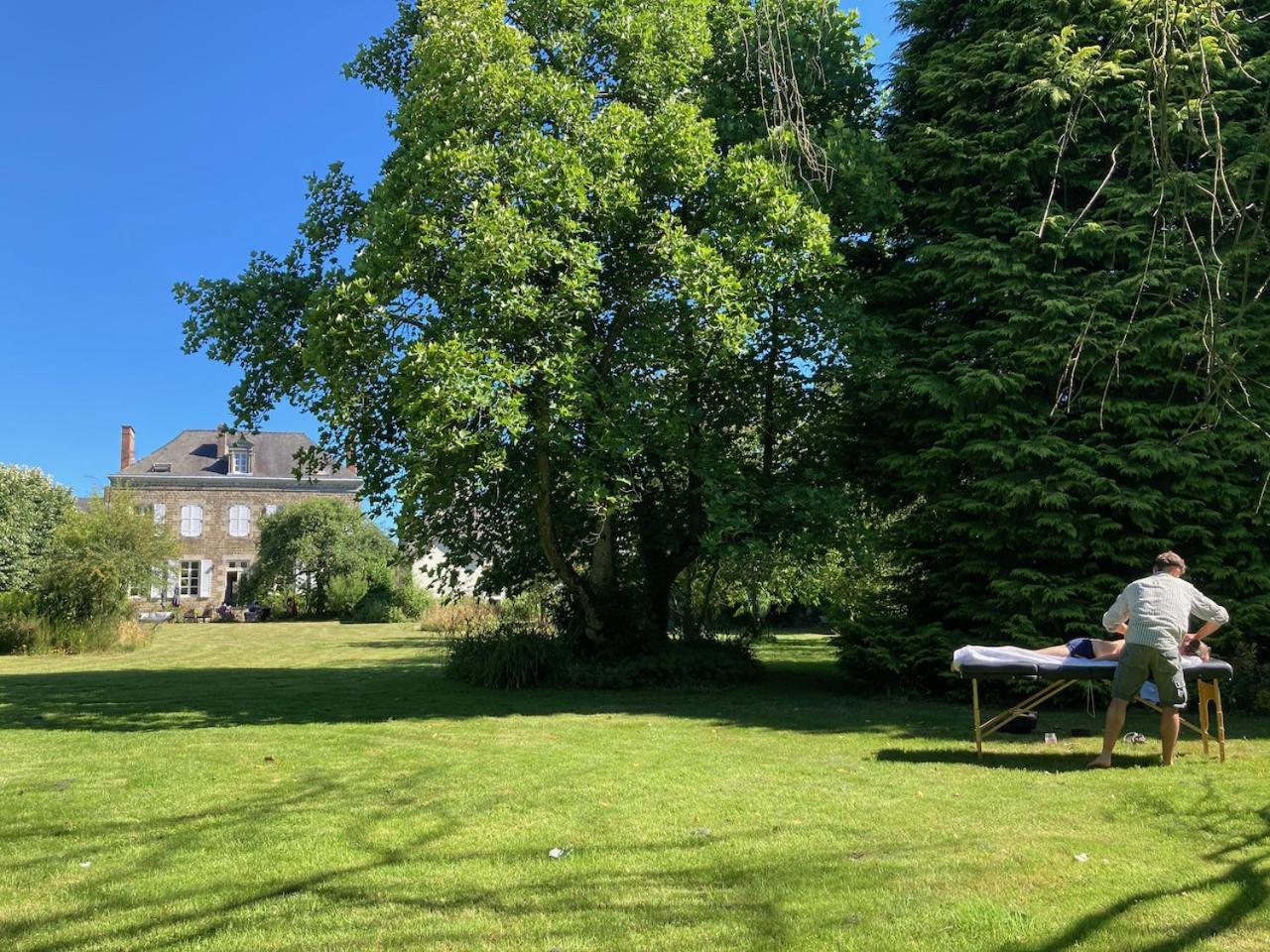 Maison D'Hotes La Doucelle Culture Et Bien-Etre Lignieres-Orgeres エクステリア 写真