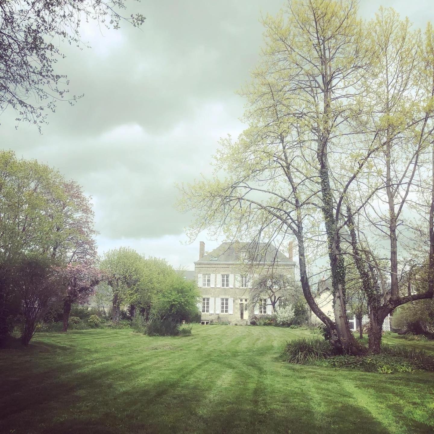 Maison D'Hotes La Doucelle Culture Et Bien-Etre Lignieres-Orgeres エクステリア 写真